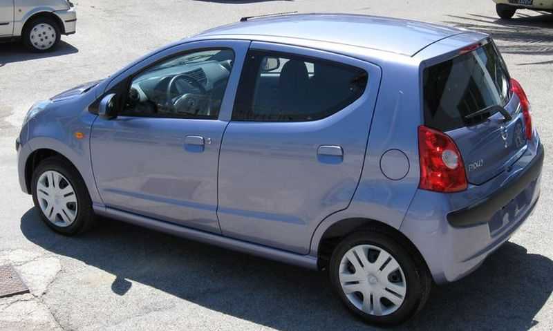 La Nissan Pixo La Pixo
